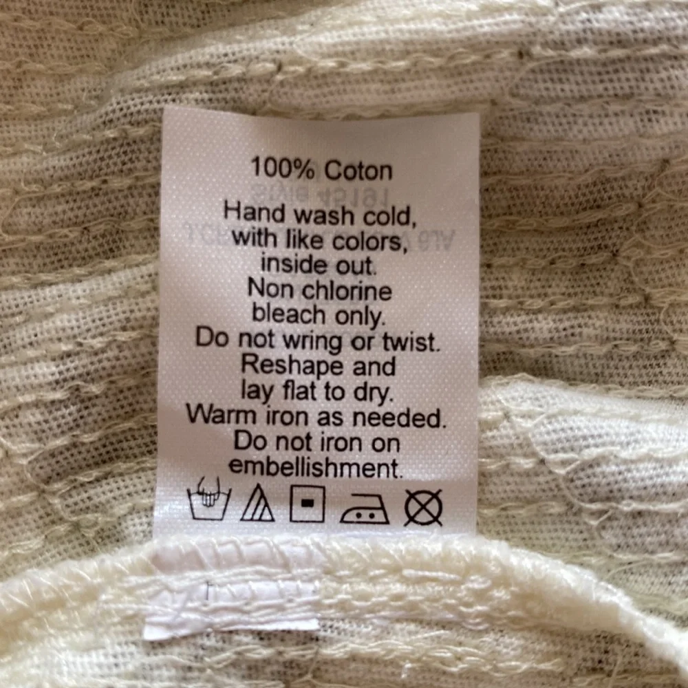 J Crew Black and White Sequin Top size XXS - Picture 7 of 7